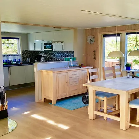 Gudrid - 500m From The Sea By Interhome Feriehus *